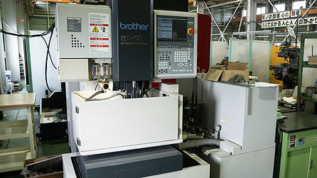 ワイヤー放電加工機 HS-70A